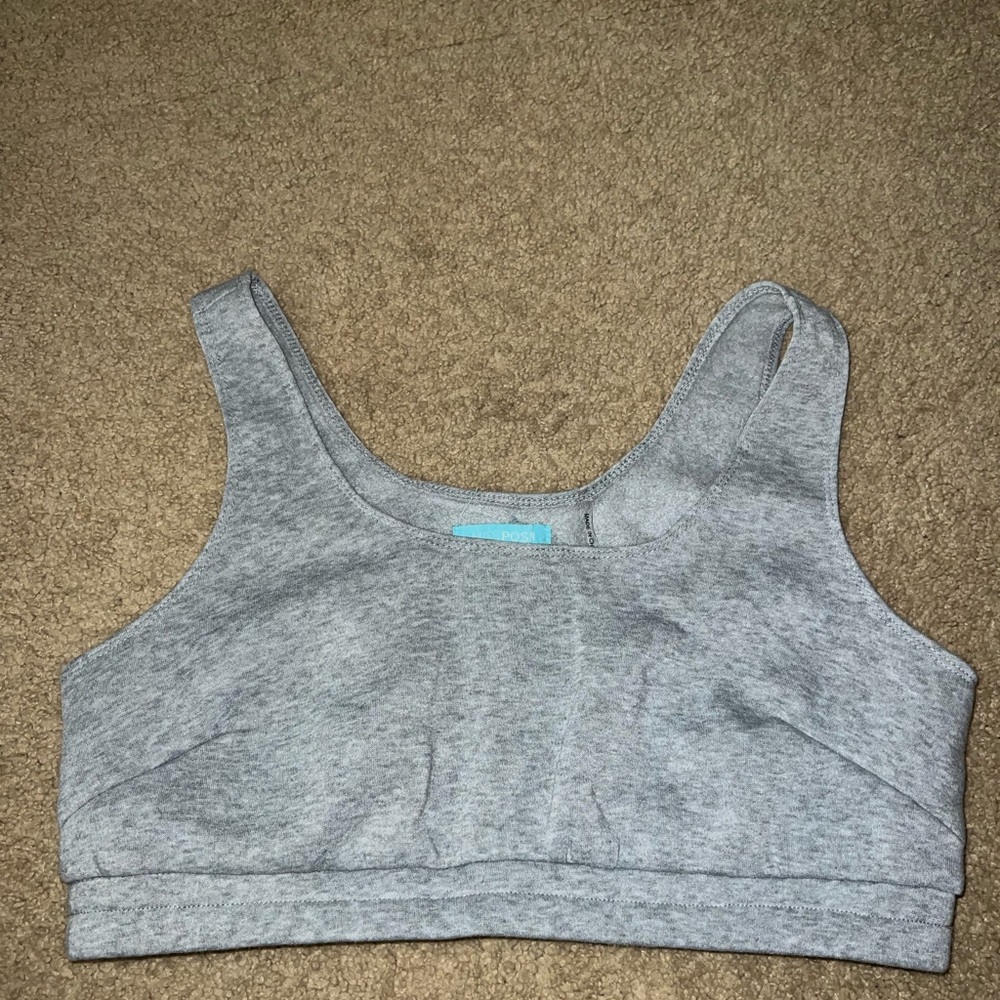 gray cropped tee